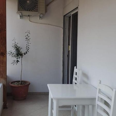 Michalis, 2-Bedroom Apartment In Saranda Exteriör bild