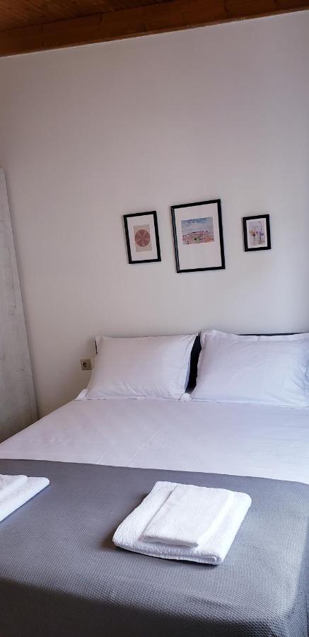 Michalis, 2-Bedroom Apartment In Saranda Exteriör bild