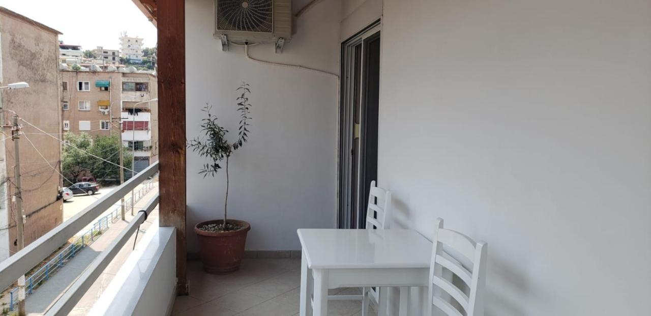 Michalis, 2-Bedroom Apartment In Saranda Exteriör bild