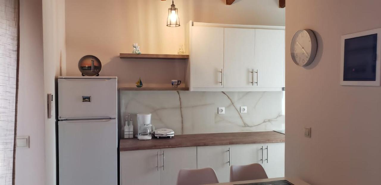 Michalis, 2-Bedroom Apartment In Saranda Exteriör bild